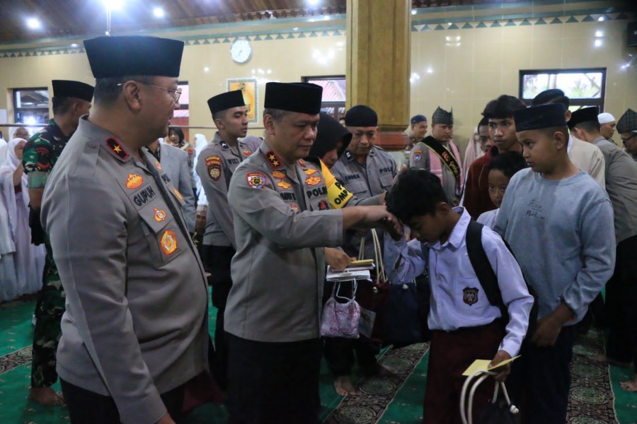 Gerakan Subuh Berjemaah Dekatkan Polisi dengan Masyarakat