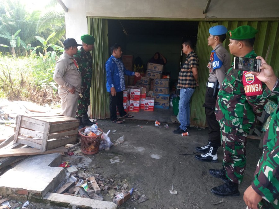 Tim Gakkumdu Siak Gerebek Bantuan Baznas Ditumpuk di Lokasi PSU Buantan Besar