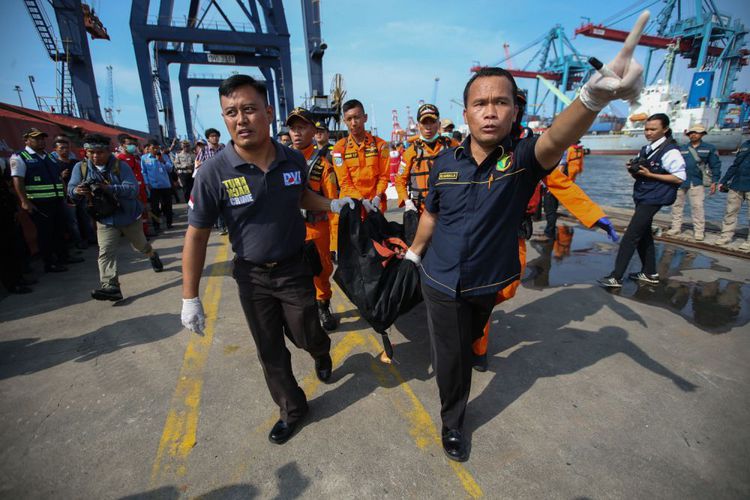 Basarnas Perpanjang Waktu Pencarian Korban Lion Air