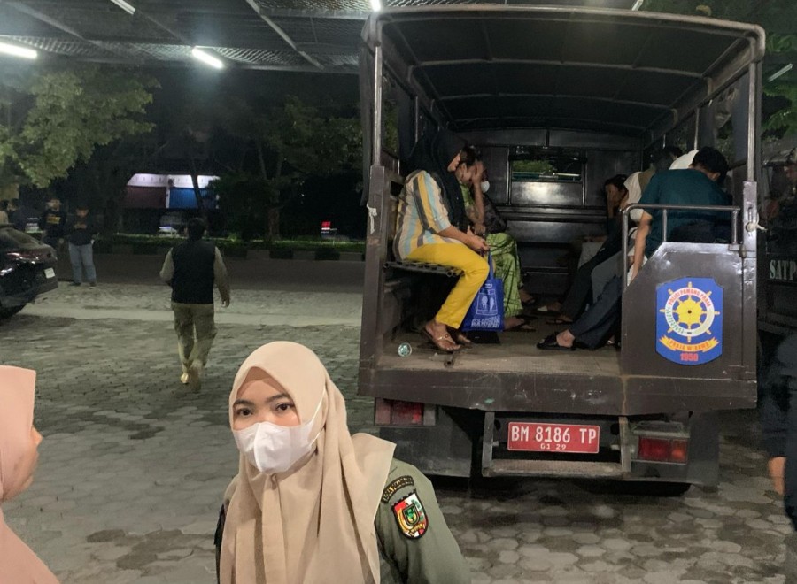 Satpol PP Pekanbaru Razia Penginapan dan Kafe, 17 Orang Diamankan Selama Operasi Ramadan