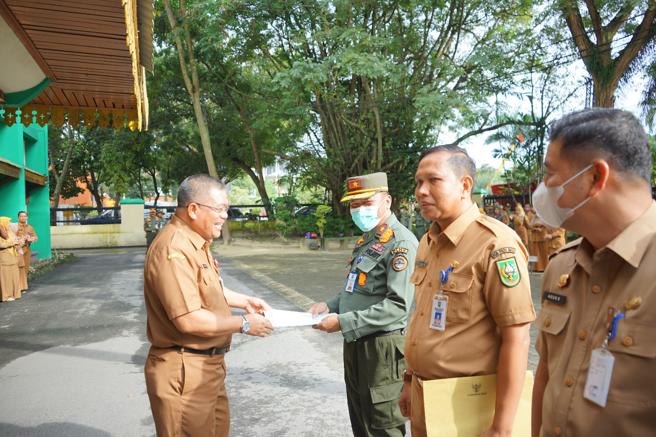 Tahniah, 55 ASN DLHK Riau Terima SK Kenaikan Pangkat Dan Purna Tugas